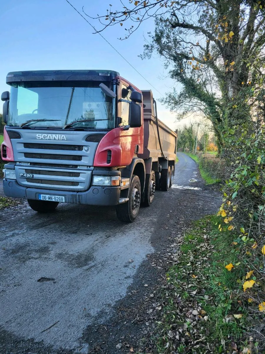 Hire me 75€ per day - Image 2