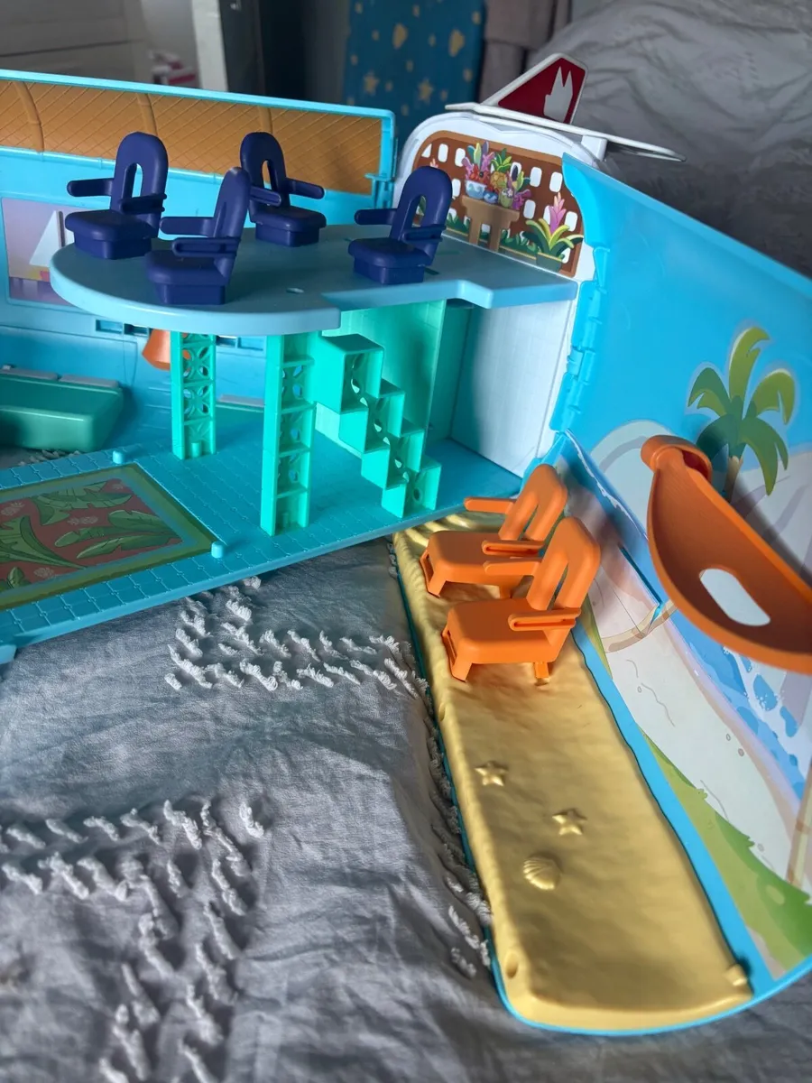 Bluey airplane/boat - Image 3
