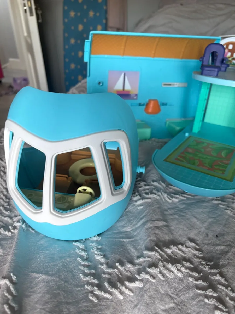 Bluey airplane/boat - Image 4