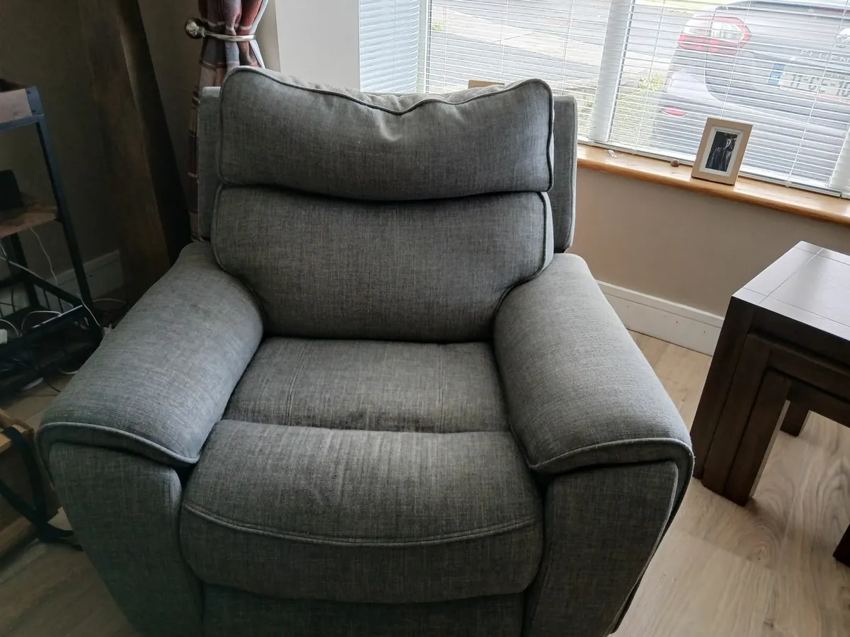Corner sofa and arm chair - Image 4