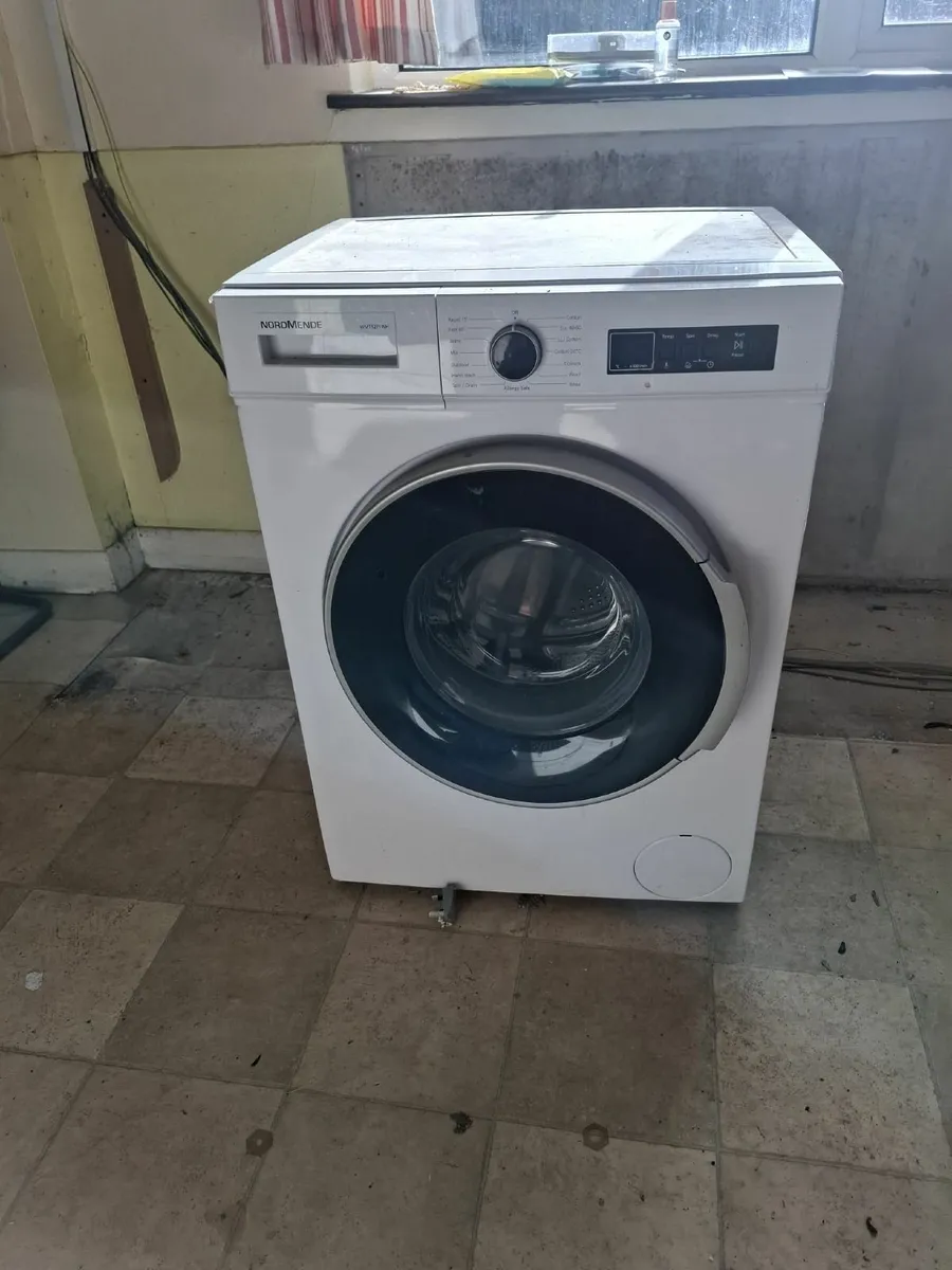 Washing machine,  wardrobe and double bed. - Image 1