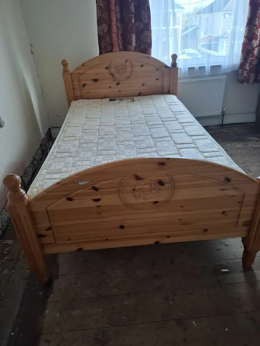 Washing machine,  wardrobe and double bed. - Image 4