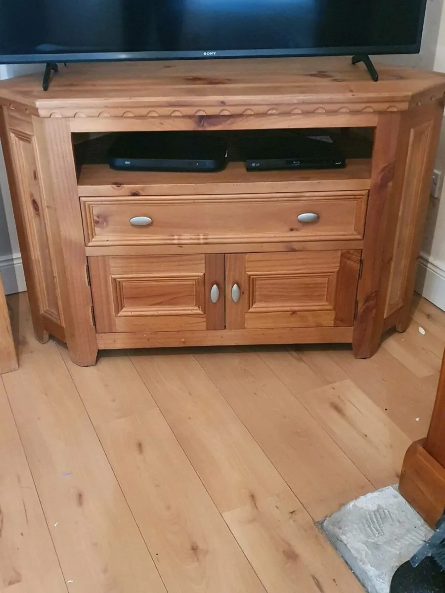 Solid Oak TV unit & Solid Oak shelving unit - Image 1
