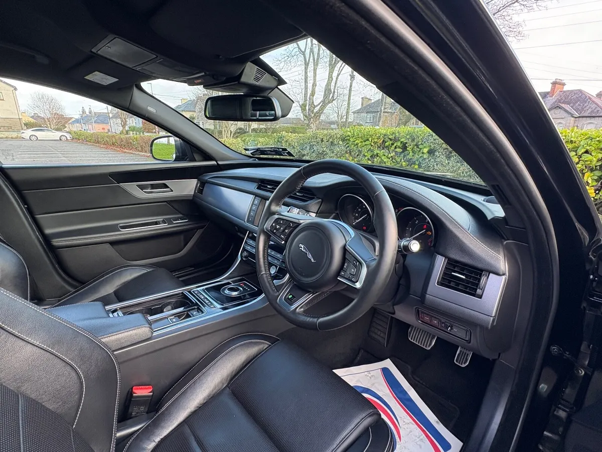 Jaguar XF 2018 - Image 4