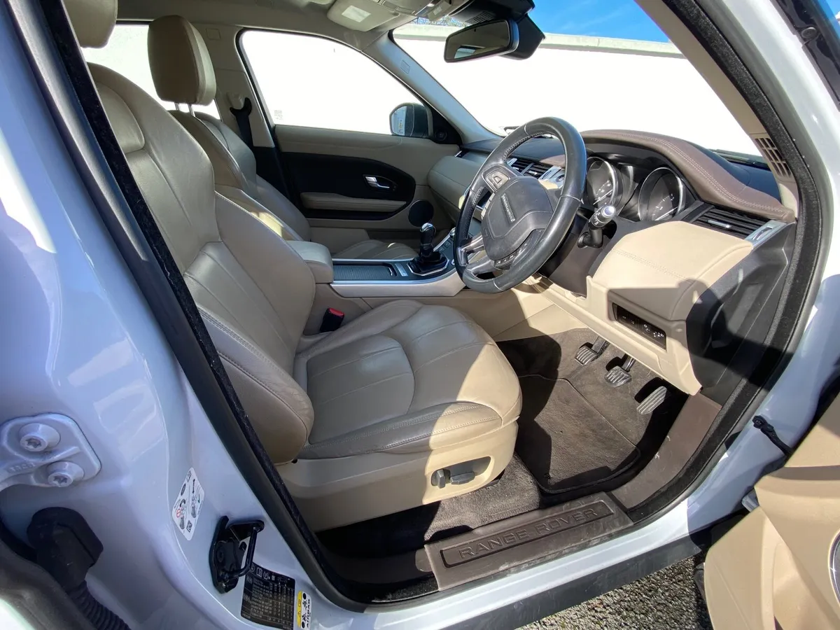 Range Rover Evoque 2016 low mileage - Image 3