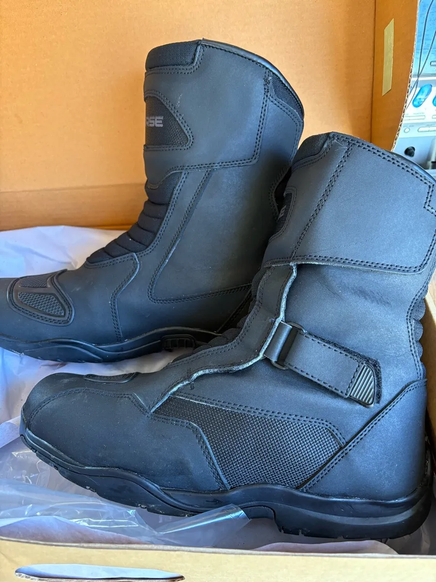 Motorcycle boots - Image 1
