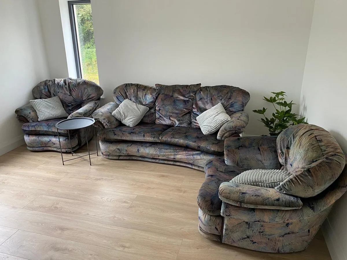 3 seater couch & 2 x armchairs