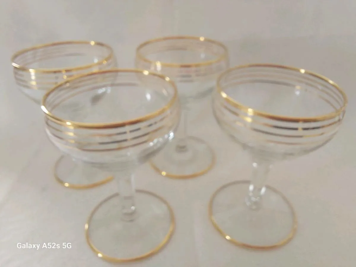 Vintage coupe glasses - Image 2