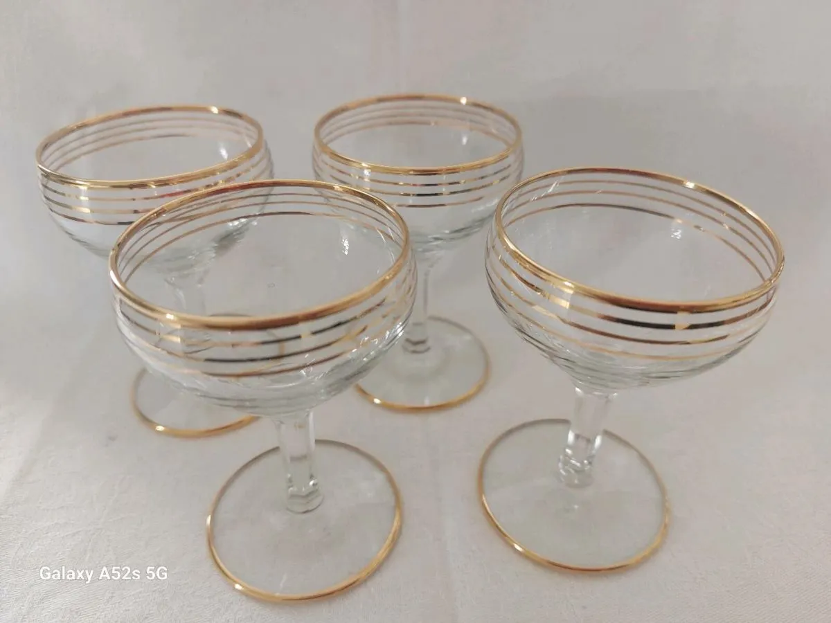 Vintage coupe glasses - Image 3