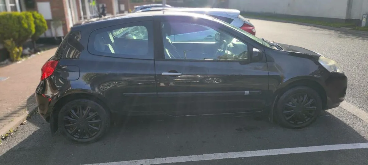 Renault Clio 2010 - Image 4