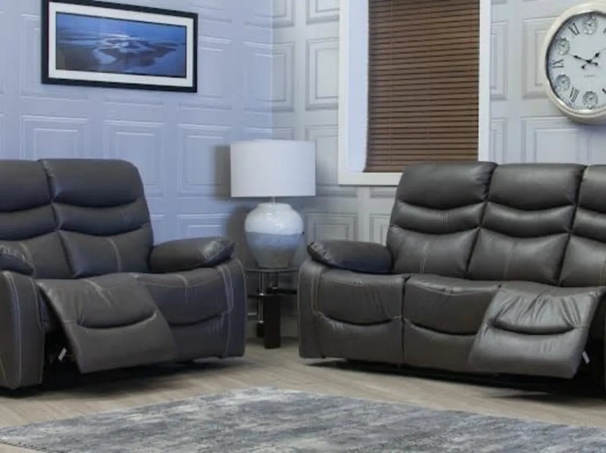 Porter leather recliners - Image 1