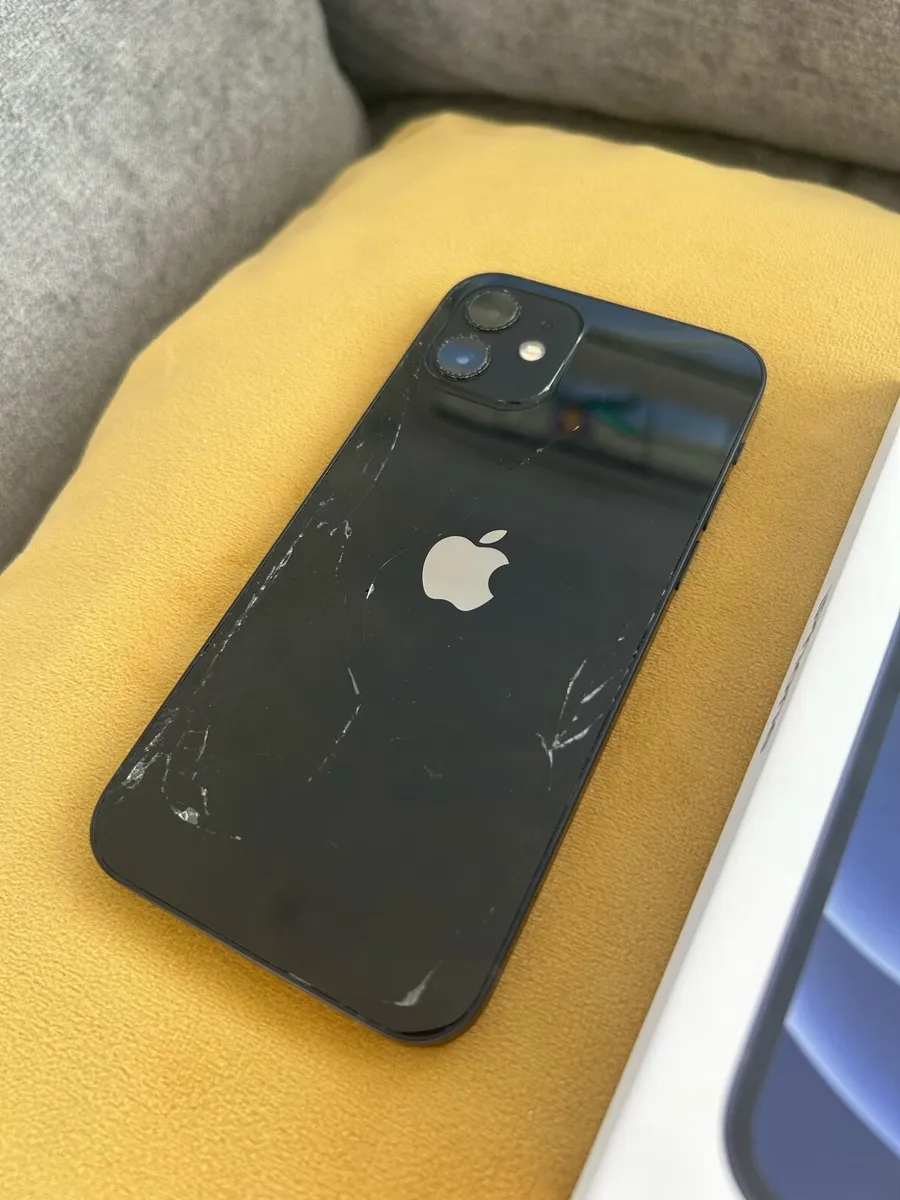 IPhone 12 64GB - Image 4