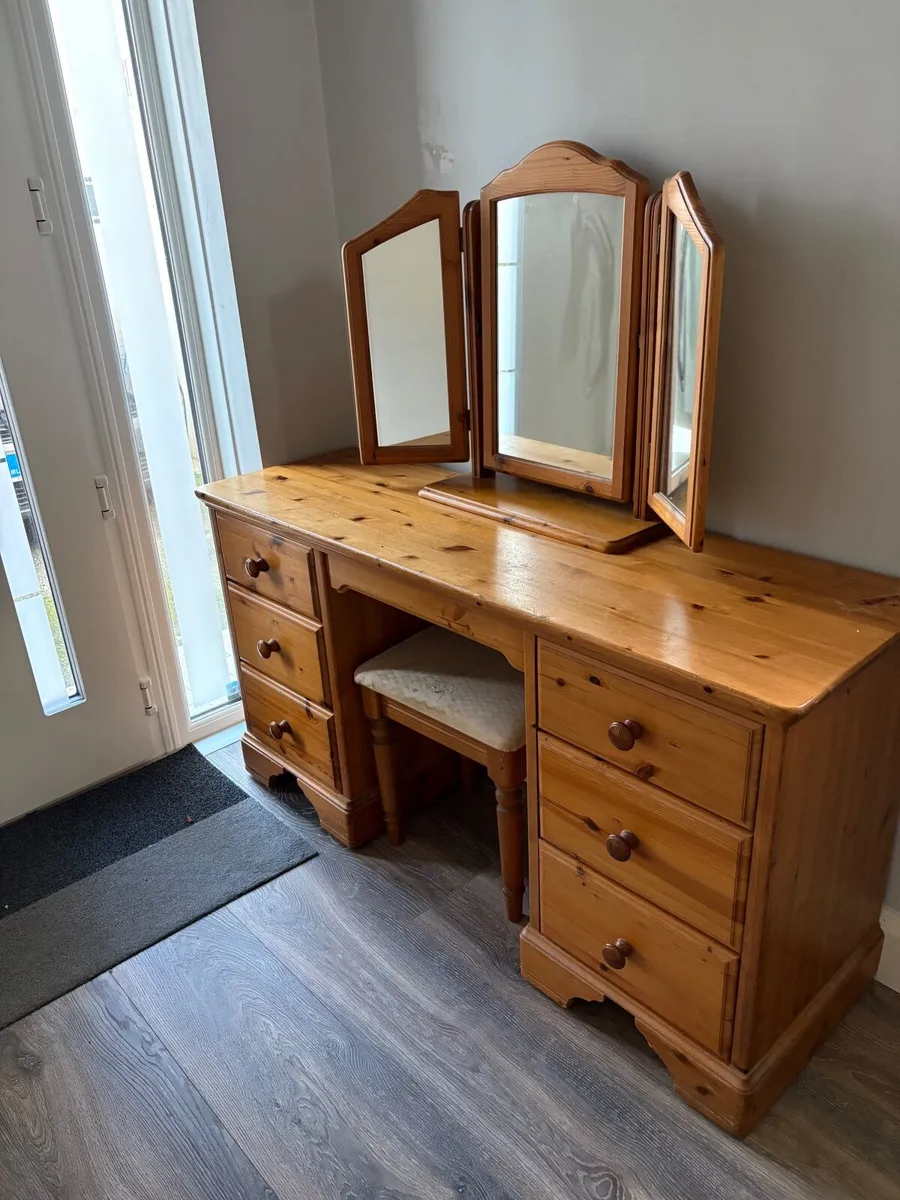 Dressing table - Image 2
