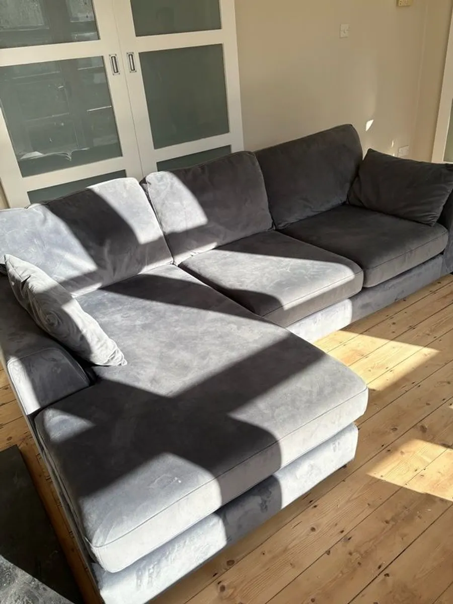 4-seater family L shaped couch - Image 4