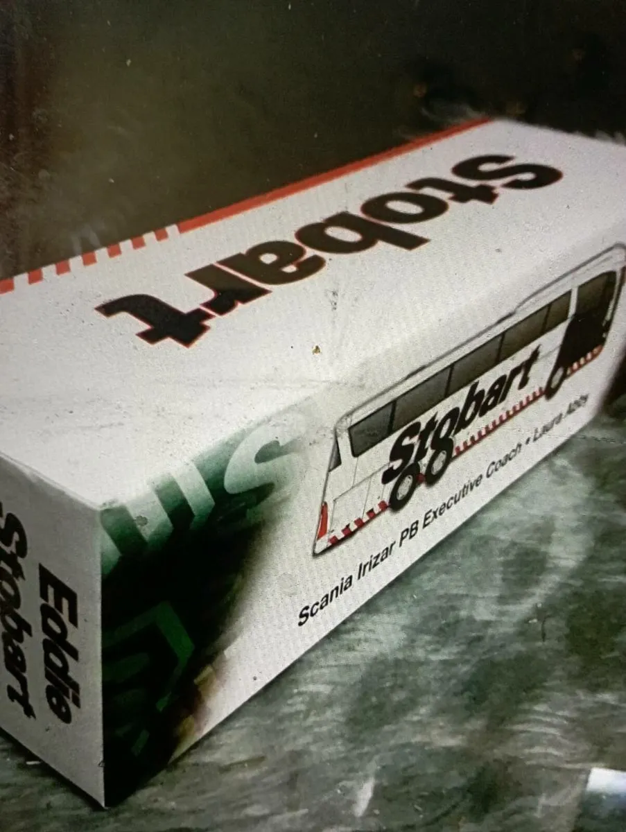 ATLAS EDITIONS EDDIE STOBART SCANIA LRIZAR COACH - Image 1