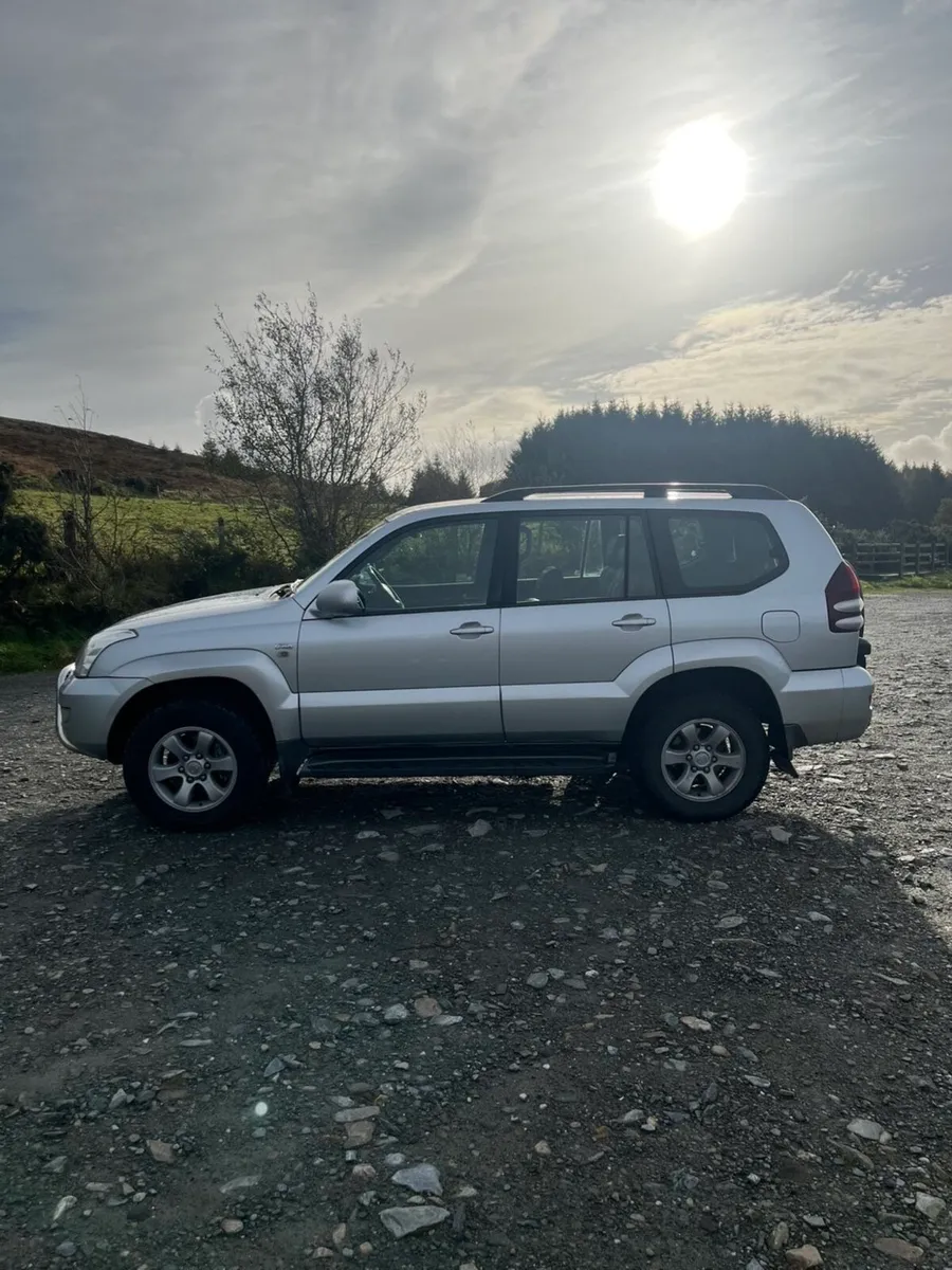 Toyota Land Cruiser - Image 2