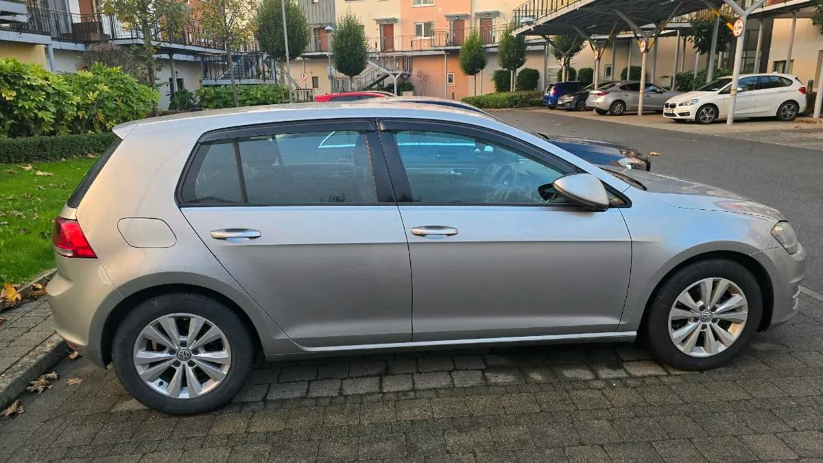 2014 VW Golf Automatic | Apple CarPlay & Android - Image 4