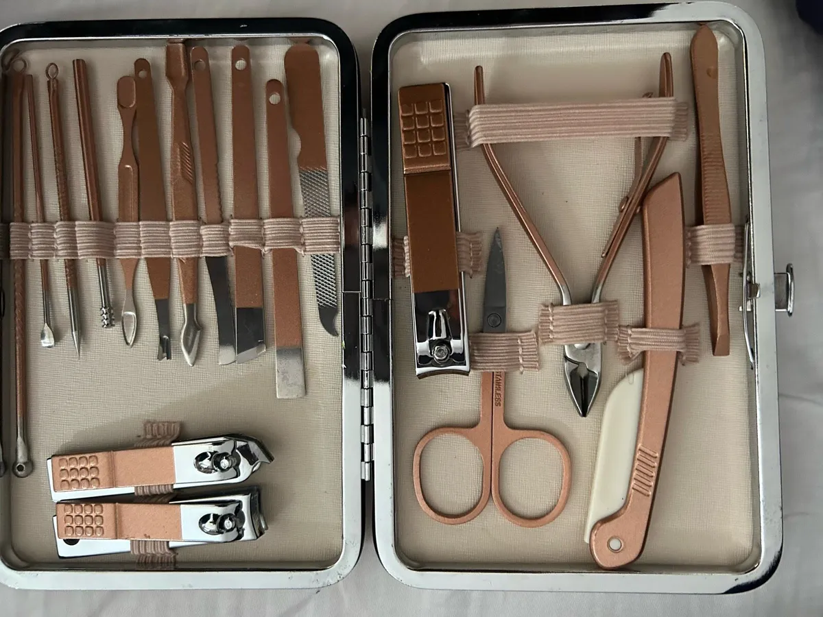 Various items - Image 3