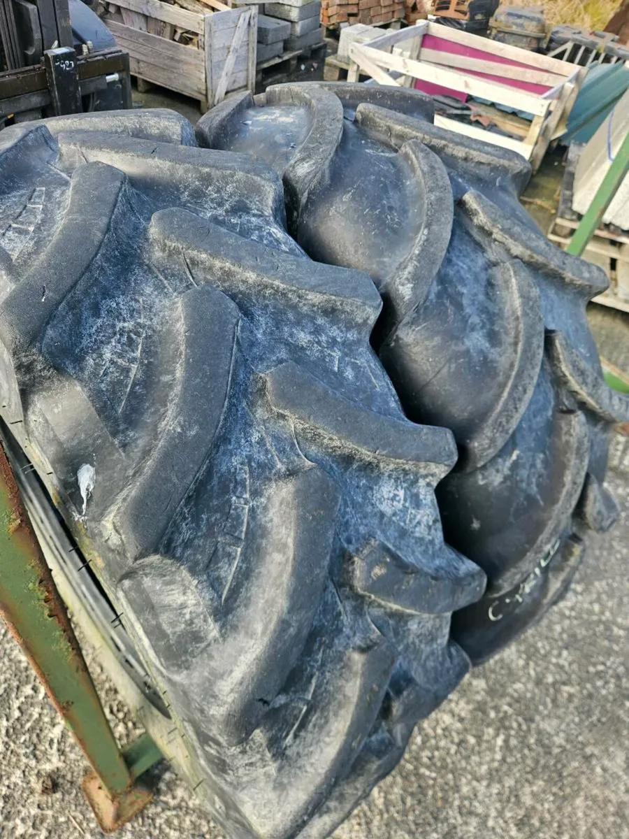 Used tractor tyres - Image 3