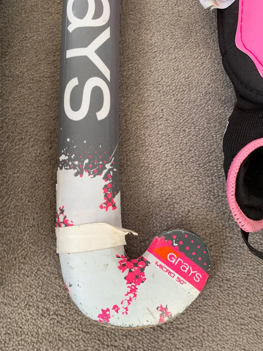 Hockey bag, stick & shin pads - Image 3