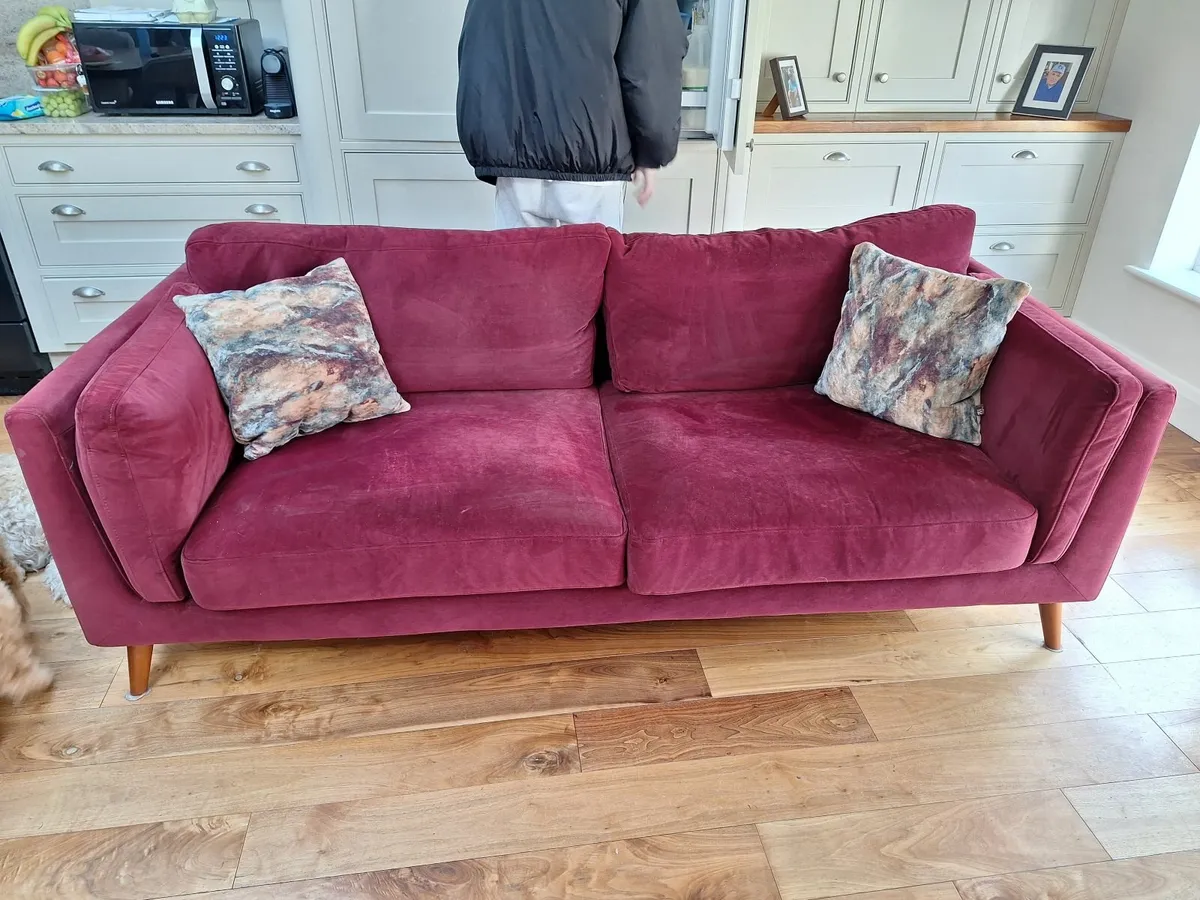 3 seater Burgundy sofa - Image 3