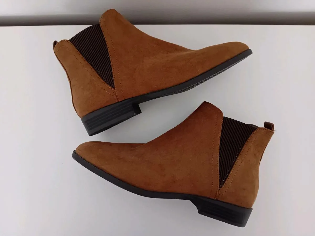 Ladies Chelsea Boots (New) - Image 3