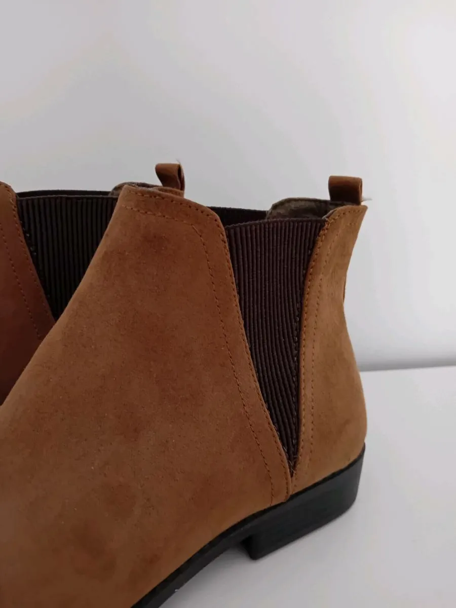 Ladies Chelsea Boots (New) - Image 4