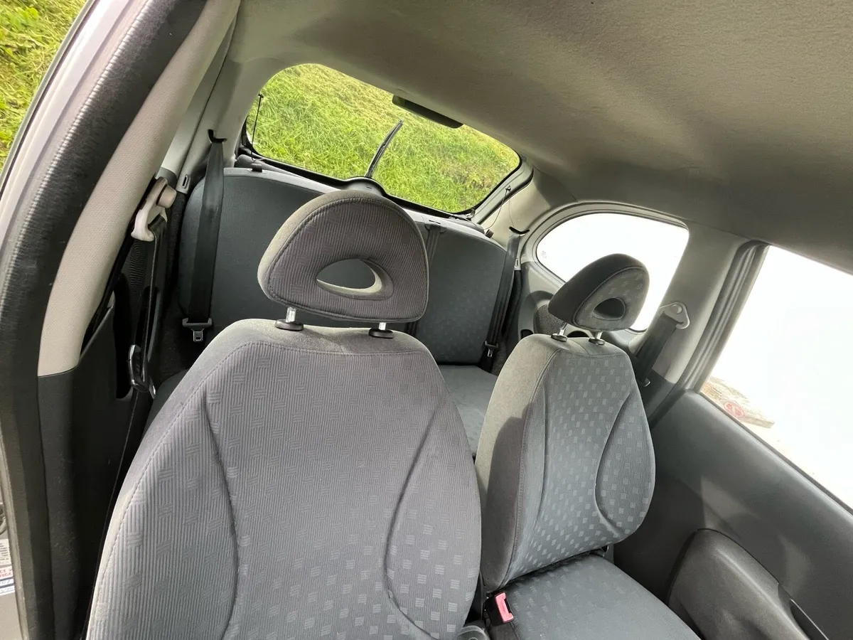 Nissan Micra 2004 - Image 4