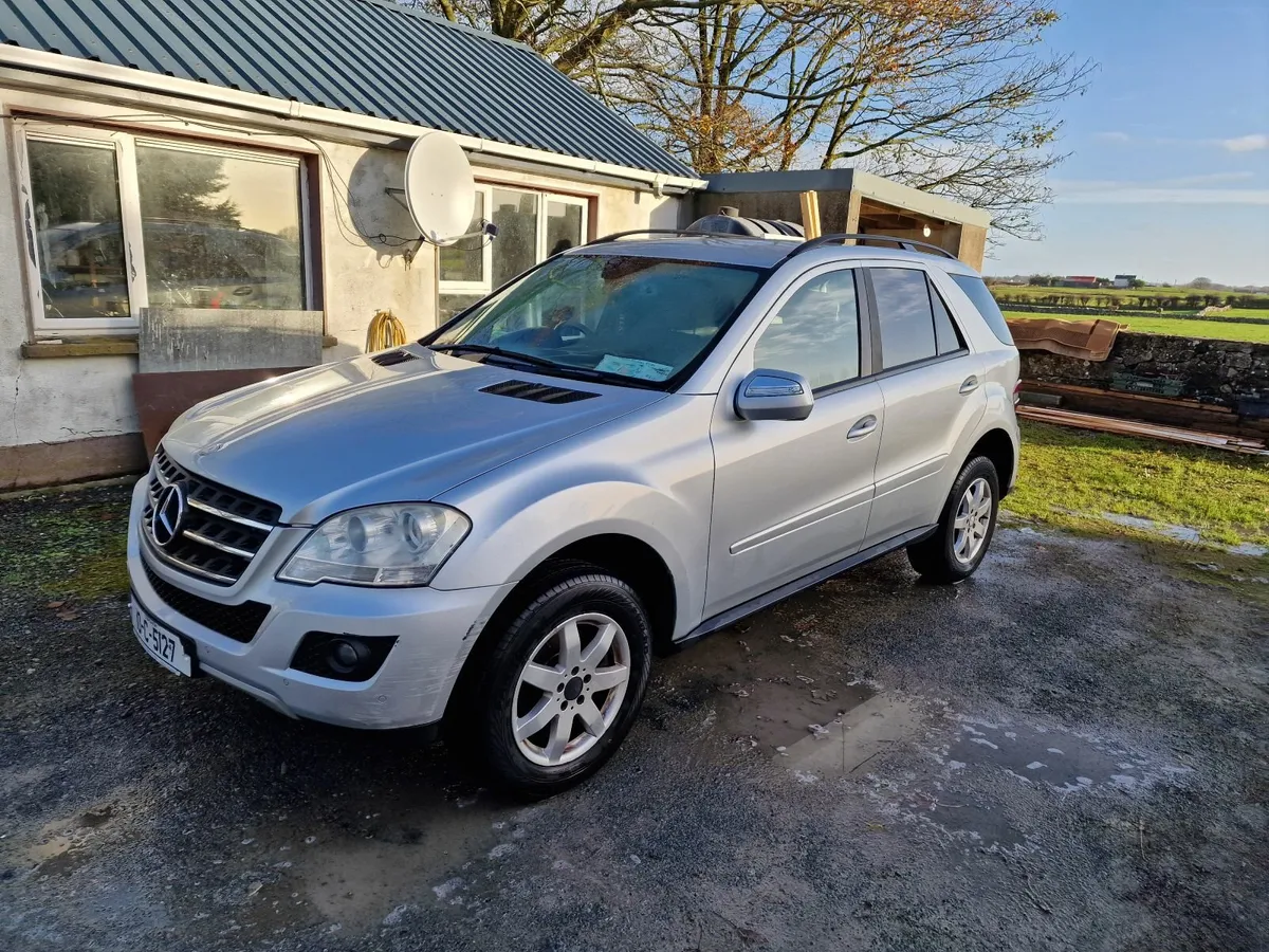 Mercedes-Benz M-Class 2010 - Image 1