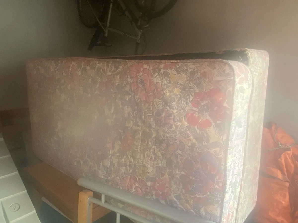 Beds double and single - Image 2