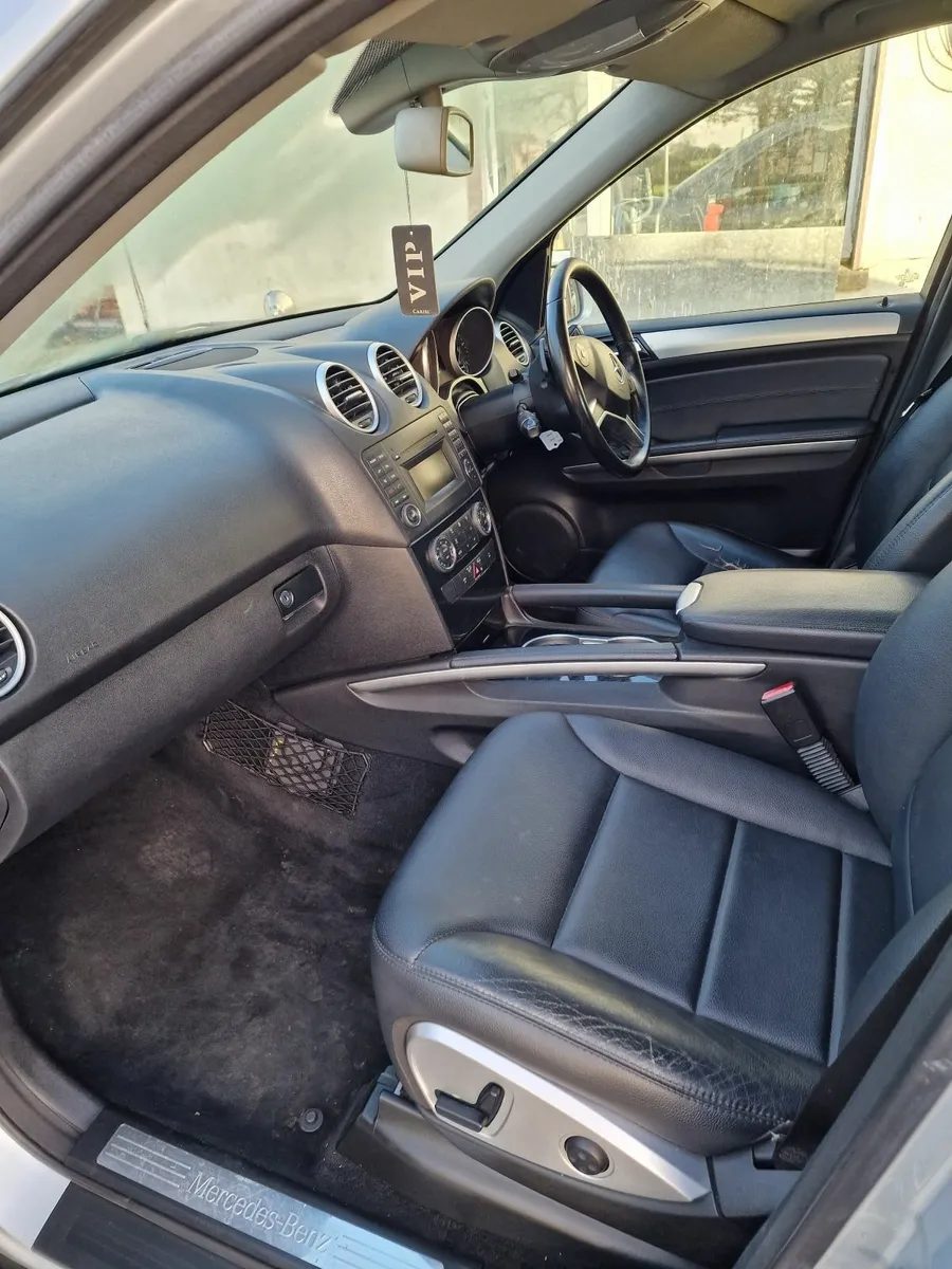 Mercedes-Benz M-Class 2010 - Image 4