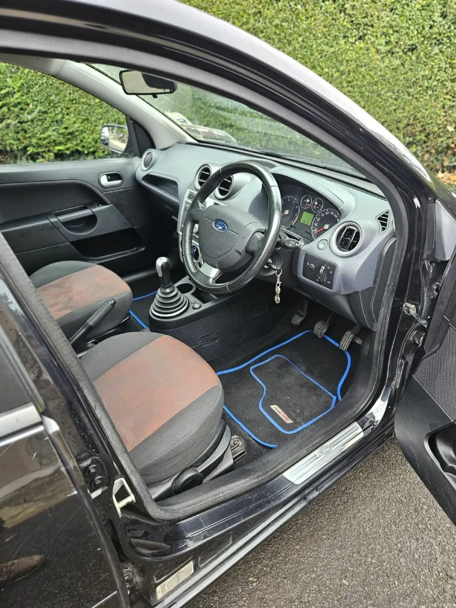 Ford Fiesta 2008 - Image 4