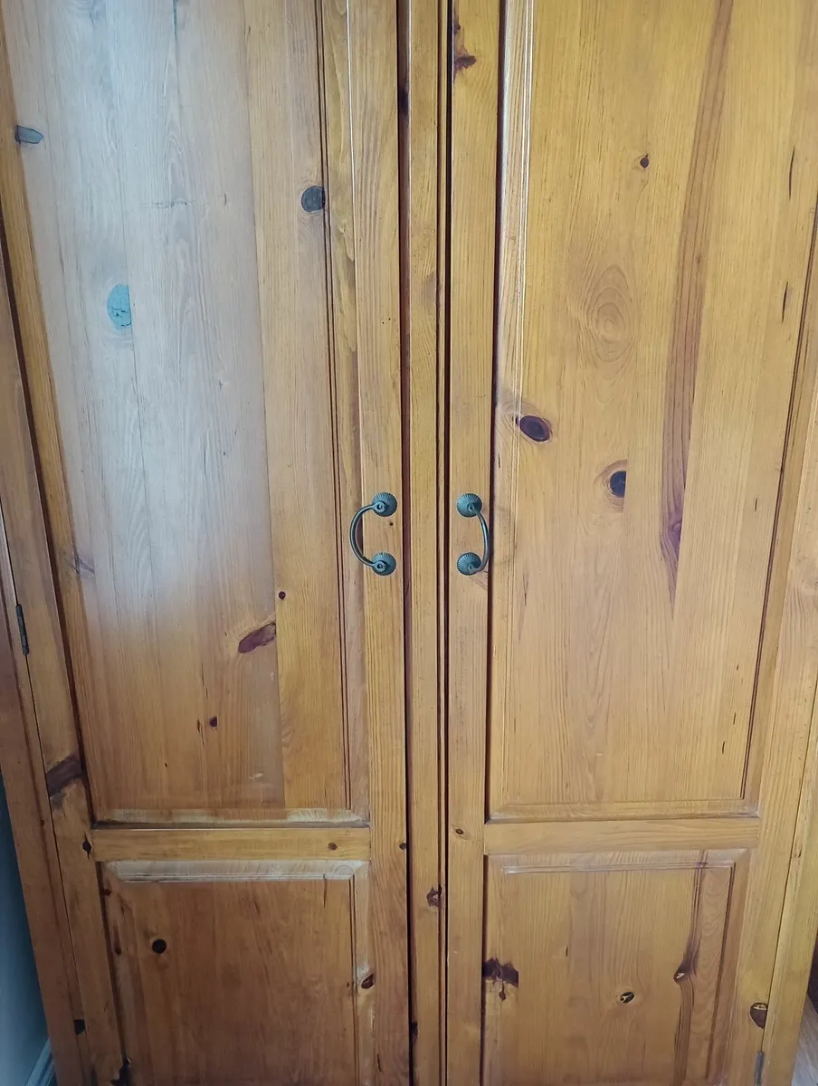 Bedroom furniture - Image 2