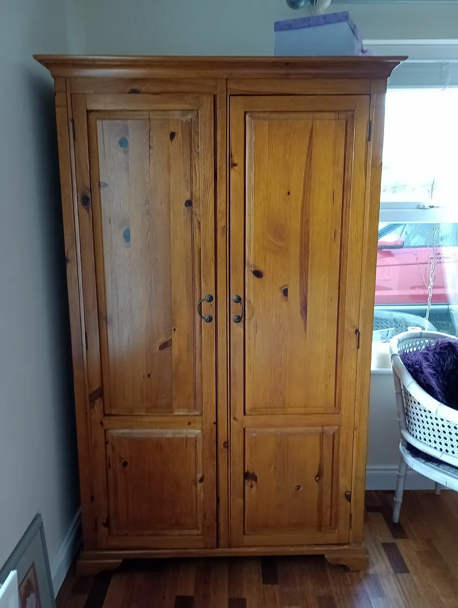 Bedroom furniture - Image 3