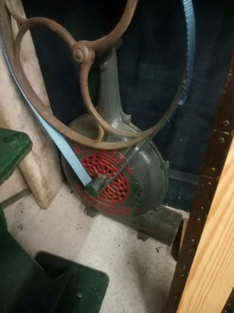 Pierce spider webb Bellow's - Image 2