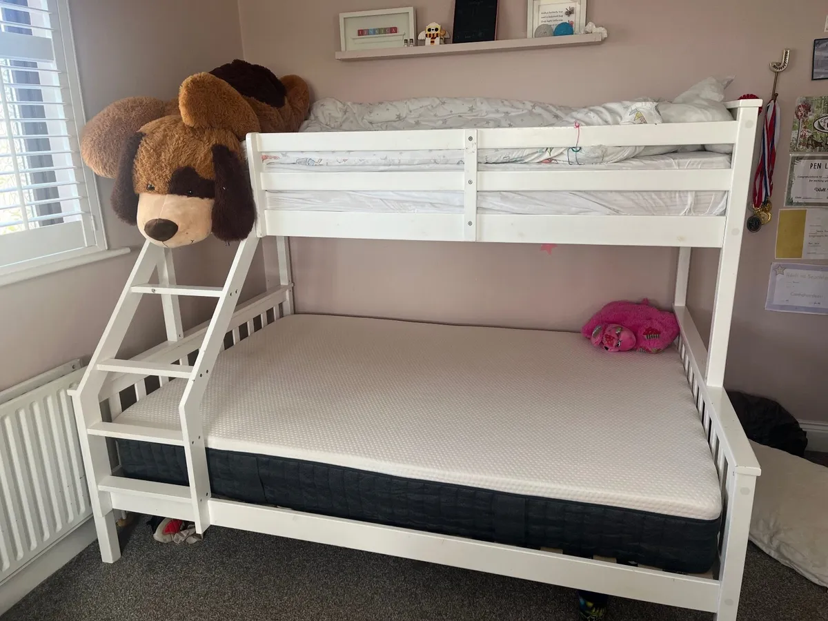 Triple Bunk bed - Image 1