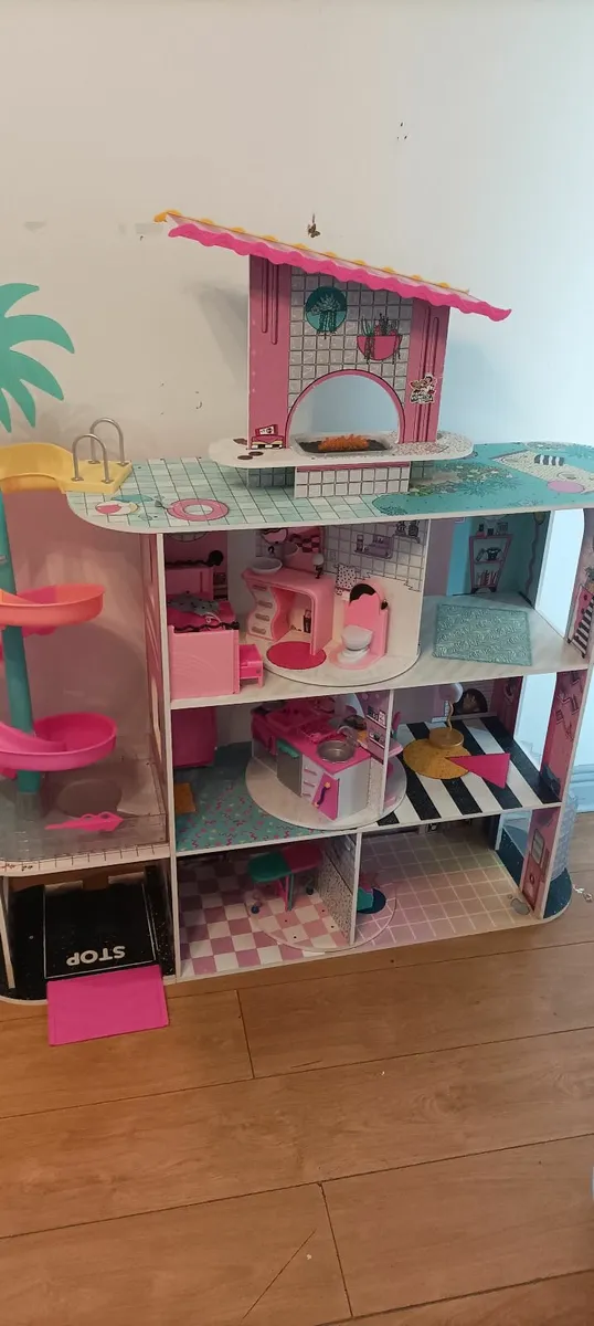 OMG Doll house - Image 1
