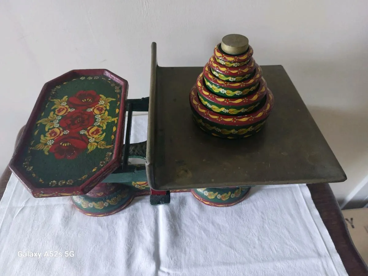 Vintage kitchen scales - Image 1