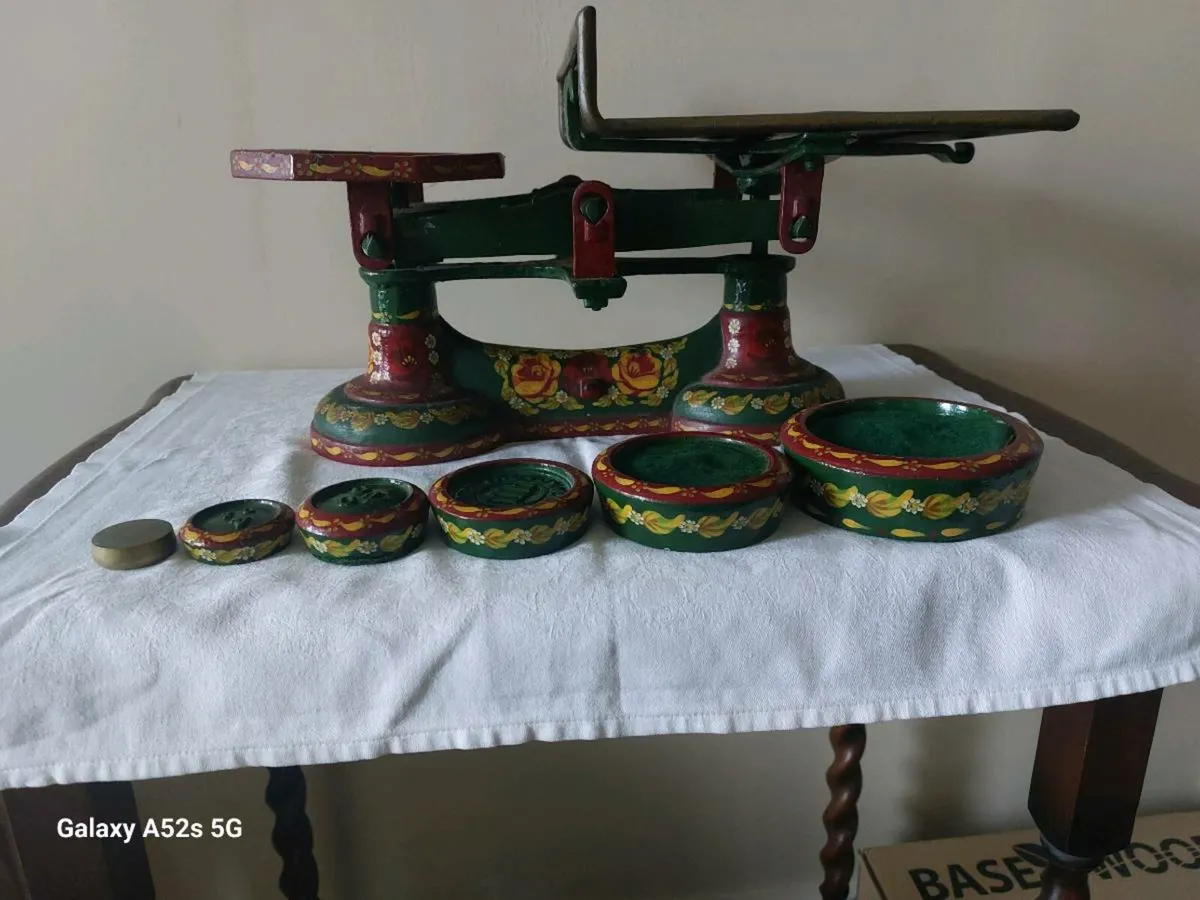 Vintage kitchen scales - Image 3