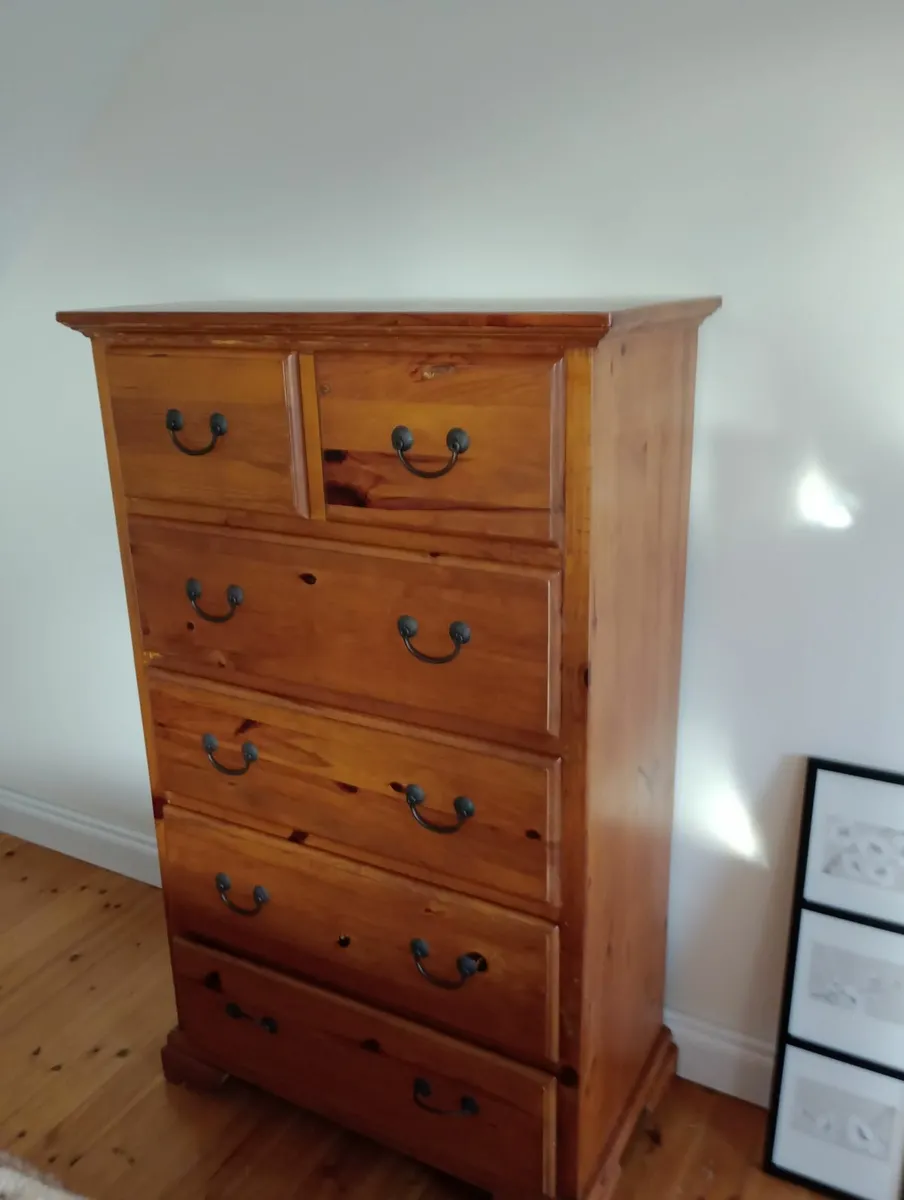 Bedroom furniture - Image 2