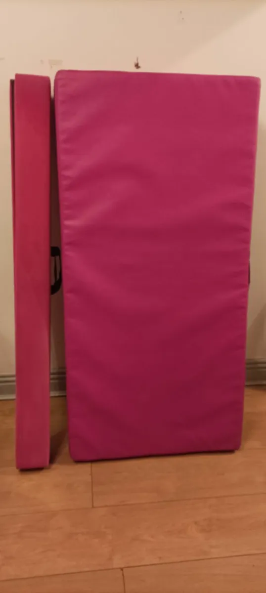 Gymnastics mat and beam - Image 3