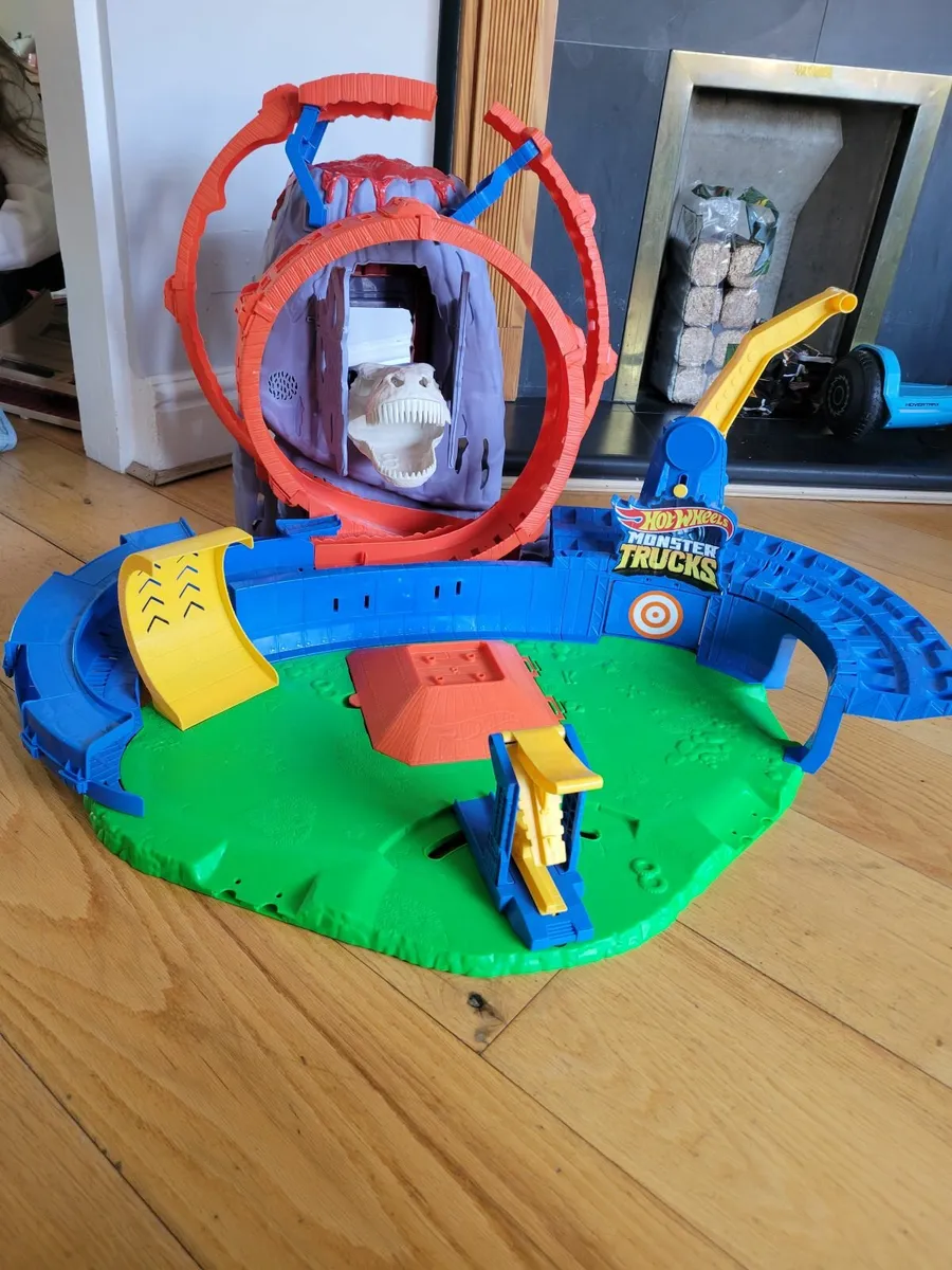 Hot Wheels Monster Truck - Image 1