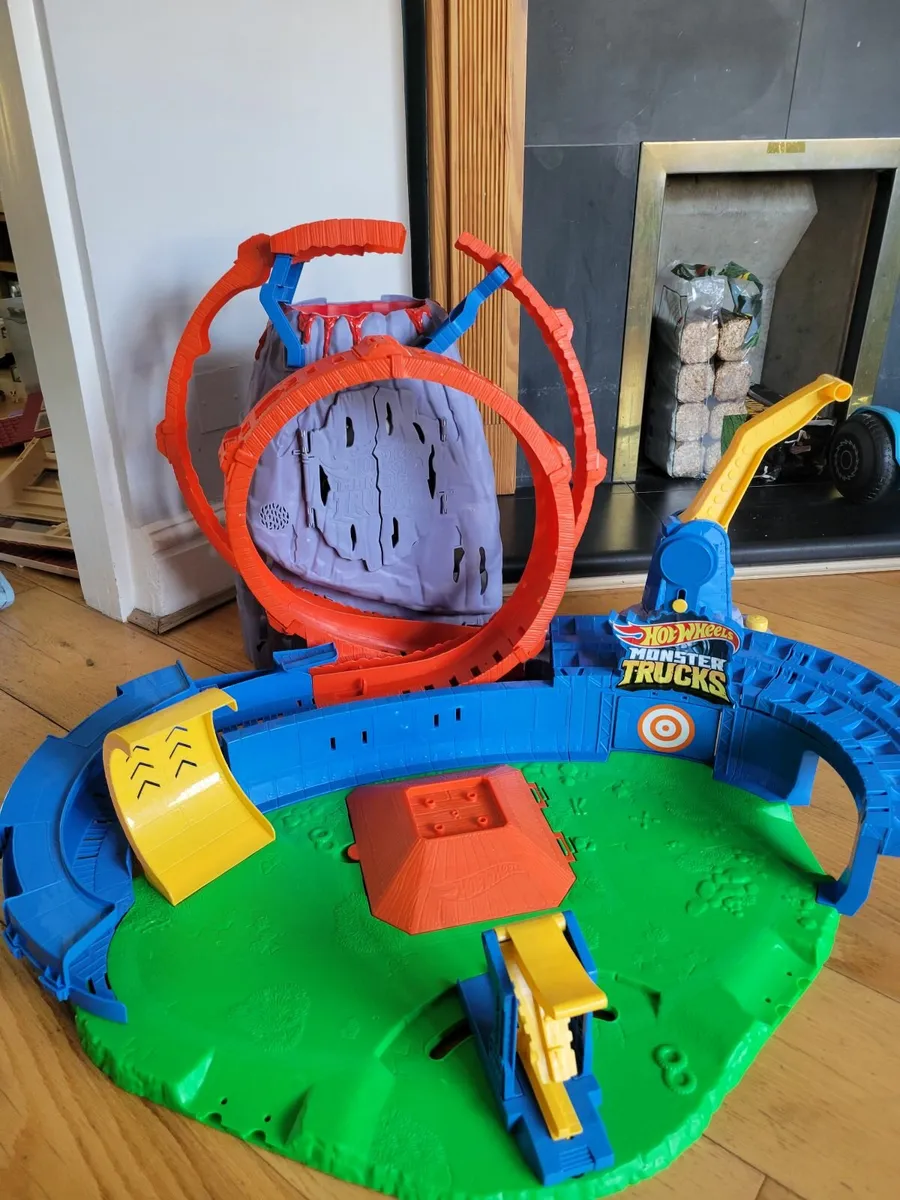 Hot Wheels Monster Truck - Image 2