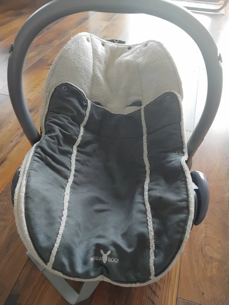 Carseat footmuff - Image 1