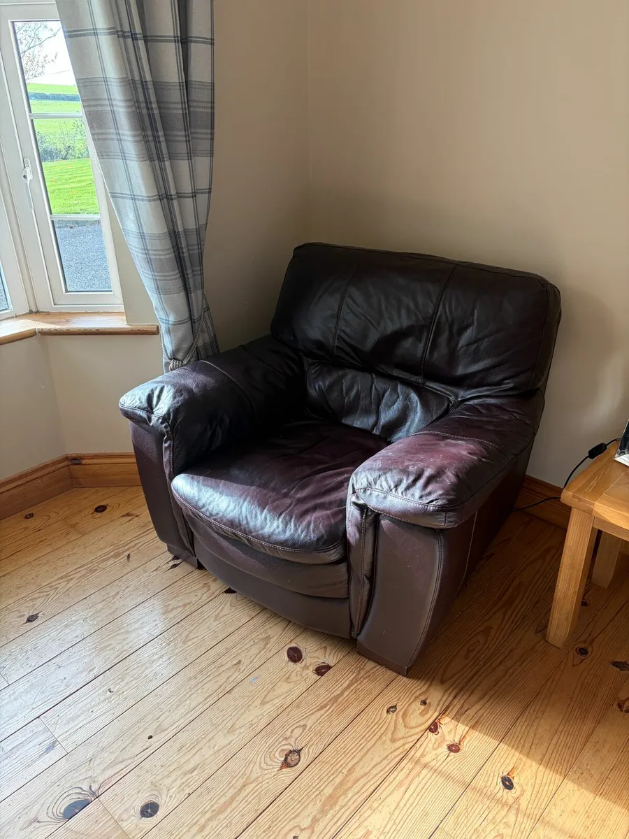 Sofa And Chairs - Image 4