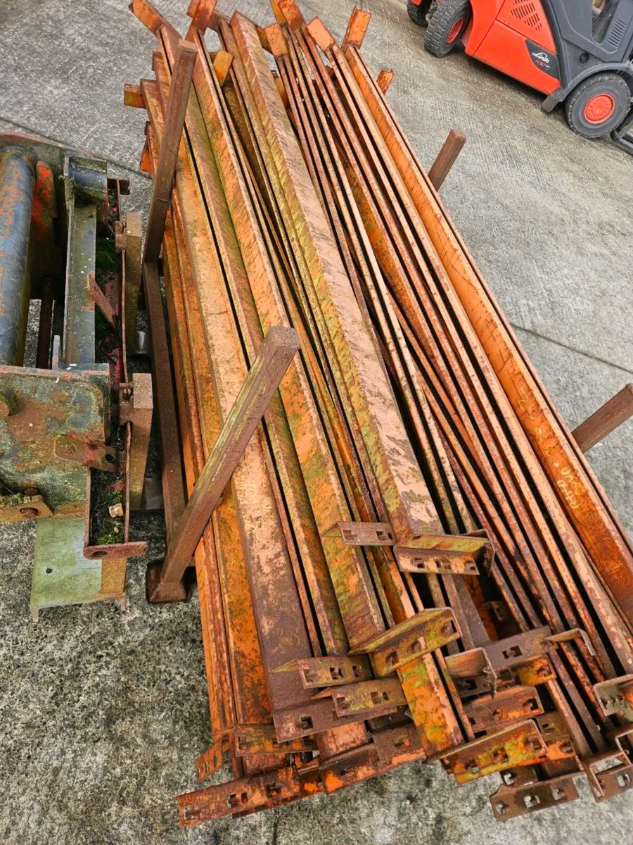 Dexion Pallet racking cross members 8ft long. - Image 1