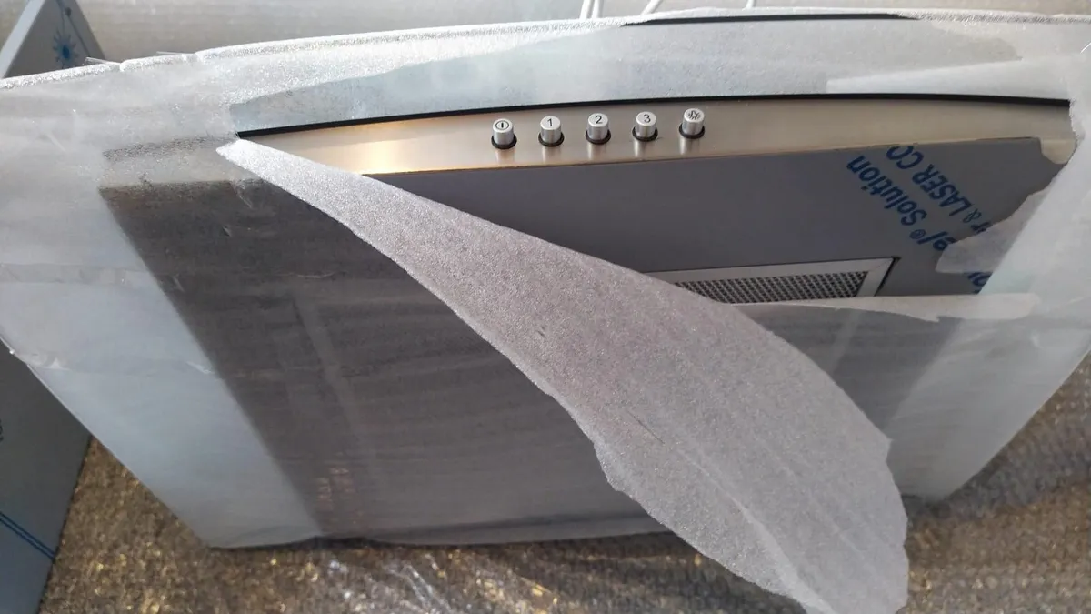 Luxair 60cm Curved Glass S/Steel Chimney Extractor - Image 3