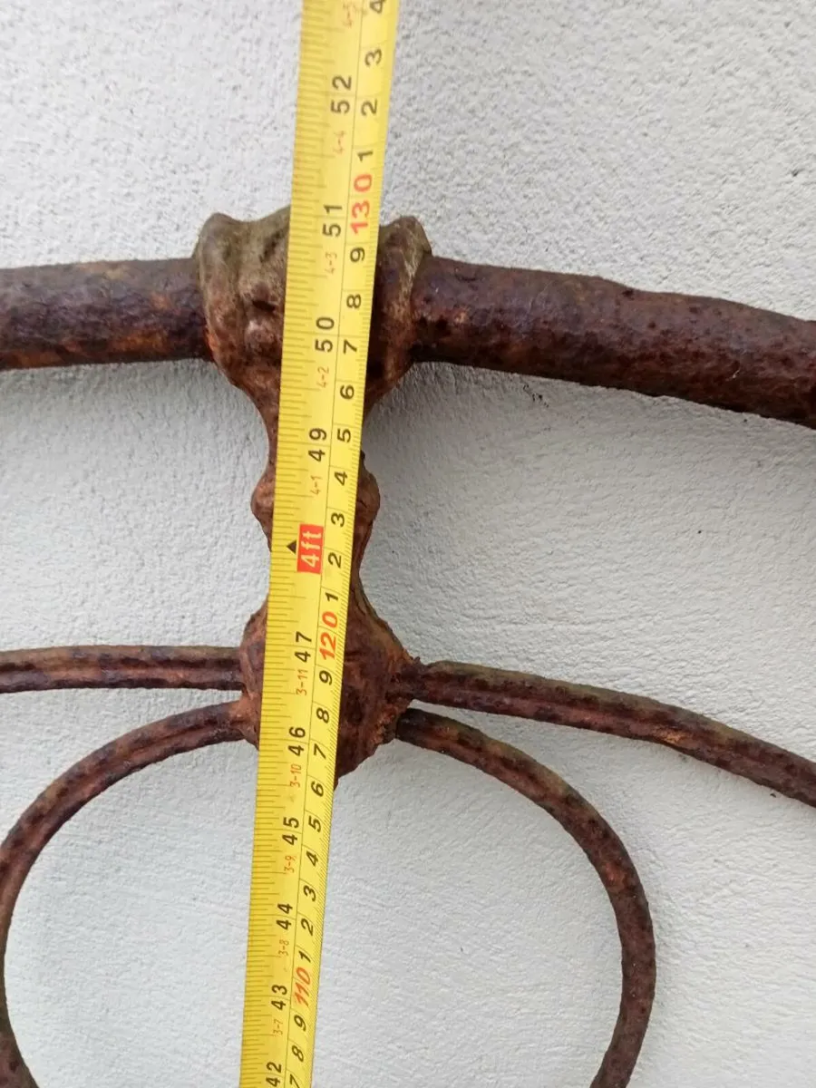 Old bed frame - Image 4