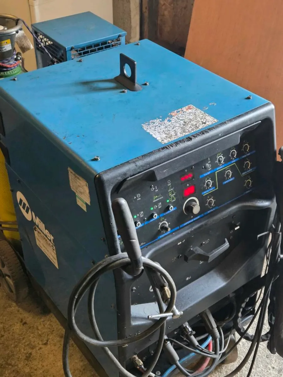 Miller Syncrowave 250 DX - Image 2