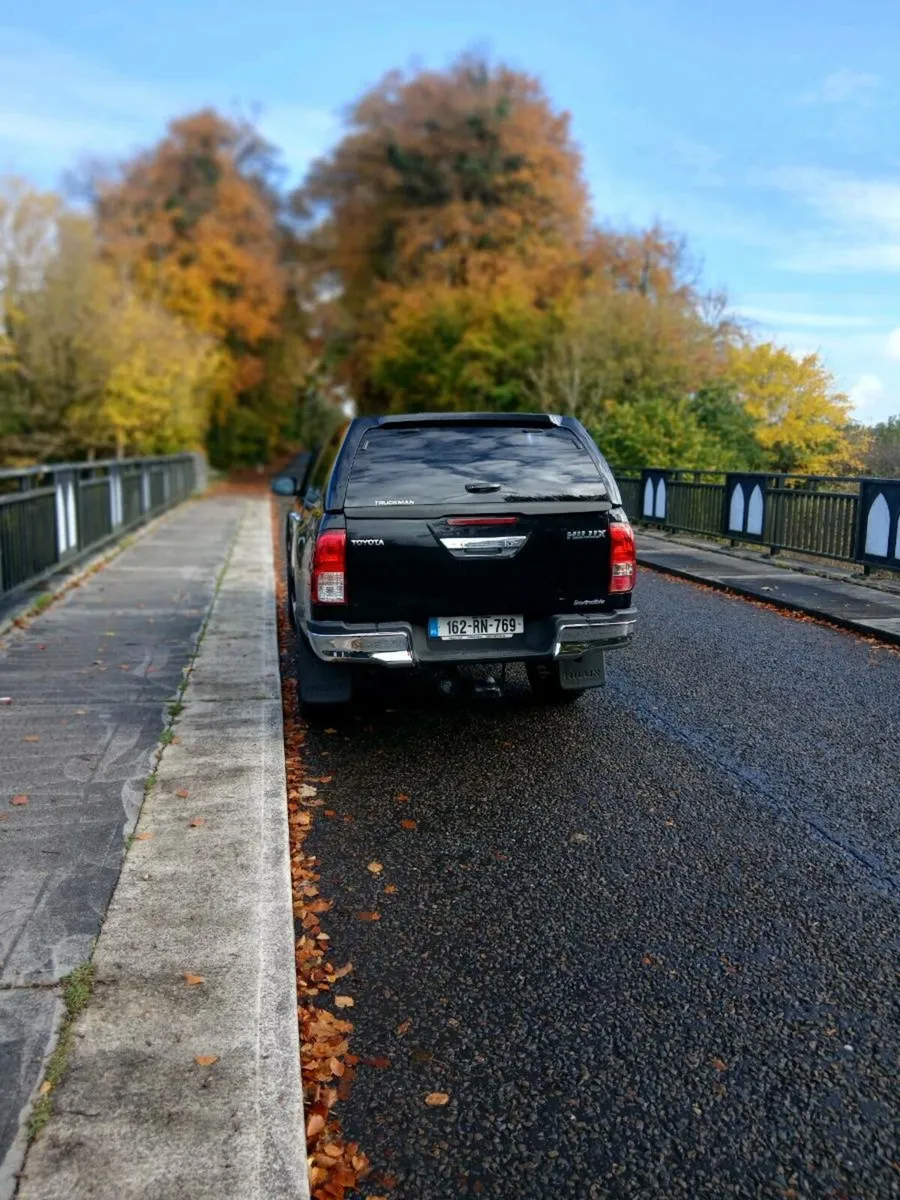Toyota hilux - Image 4